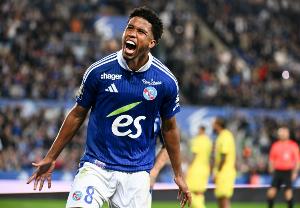 邮报：拜仁关注切尔西外租中场安德烈-桑托斯，米兰也有意球员